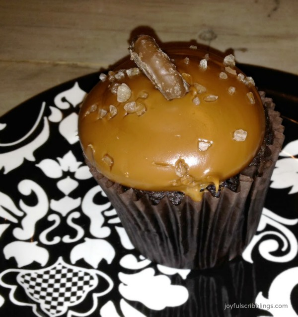 #salted caramel cupcake